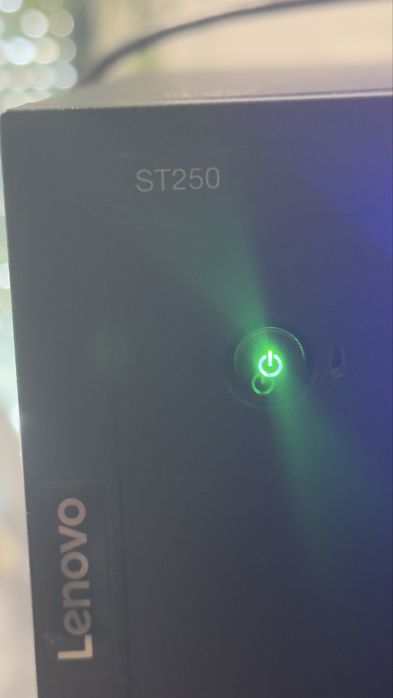 Servidor Lenovo Thinkserver ST250