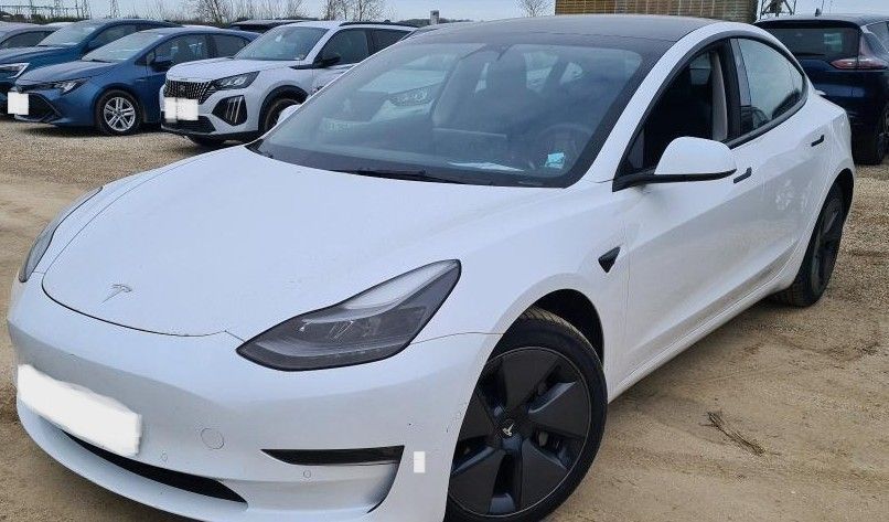 Tesla Model 3 Long-Range Dual Motor AWD