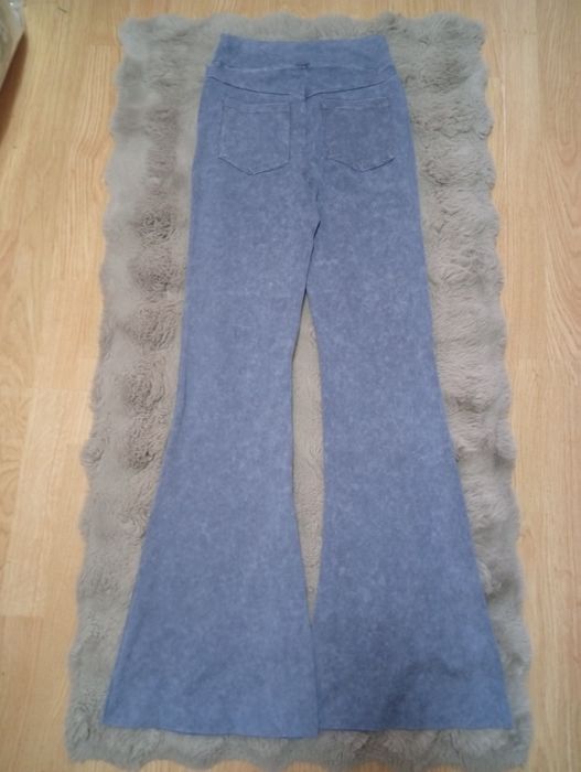 Nowe leginsy niebieskie s dzwony