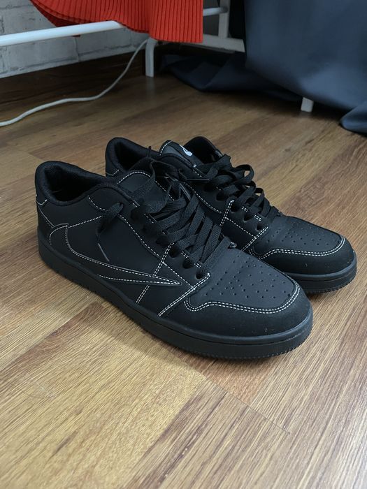 Продам кросівки nike dunk low travis skott