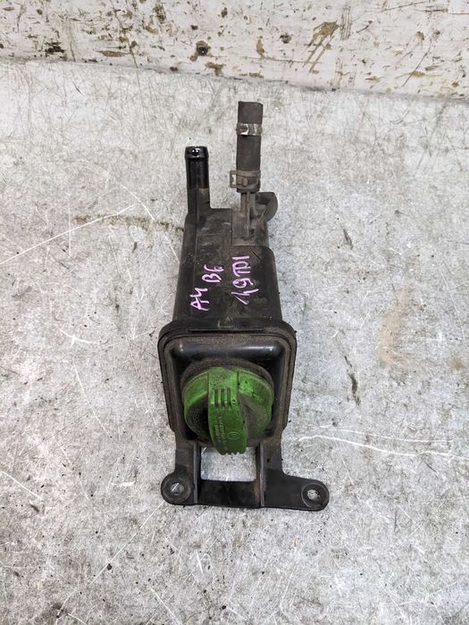 Audi A4 B6 Zbiornik Zbiorniczek Płynu Wspomagania