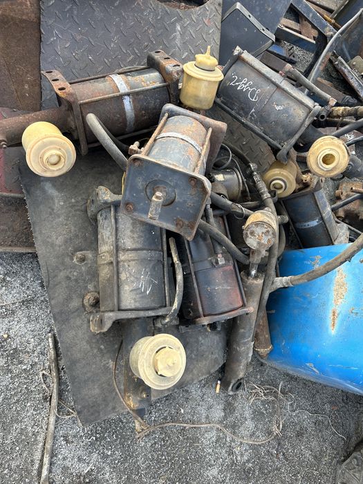 4320-3510010/11 Пневмогидроусилитель УРАЛ перебранные