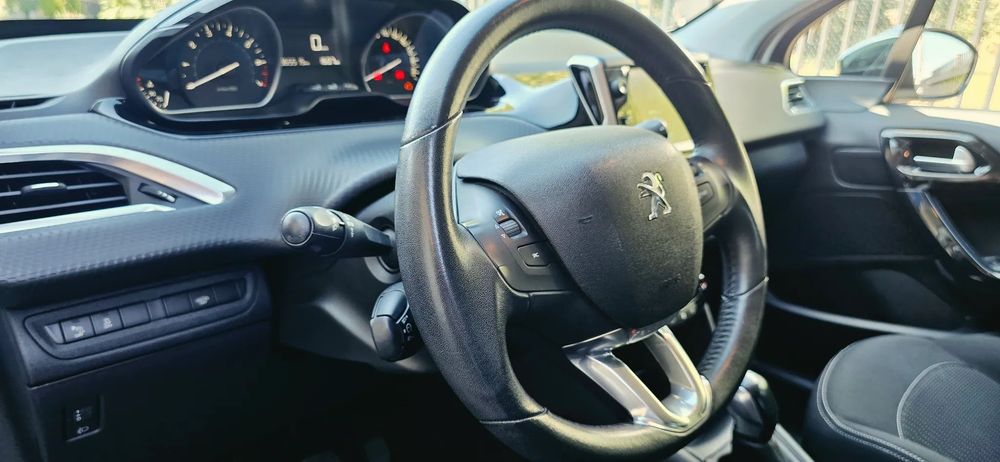 Peugeot 208 Krajowy ,bezwypadkowy,mały przebieg,właścicel