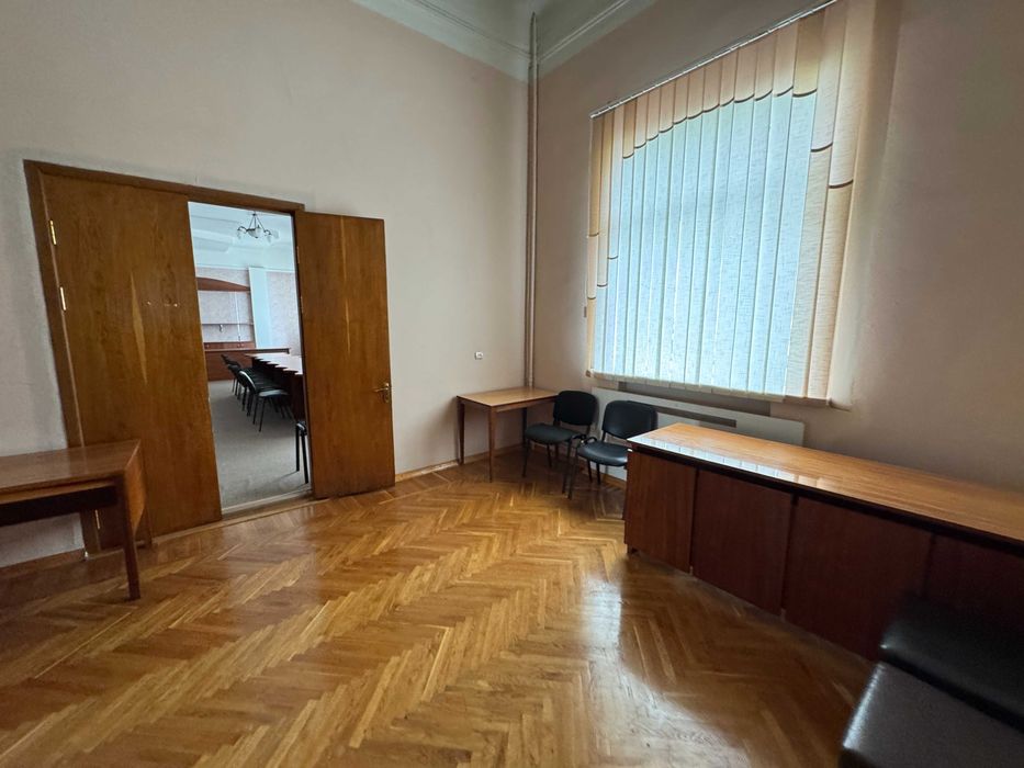 Офісне приміщення в центрі, вул. Гоголя