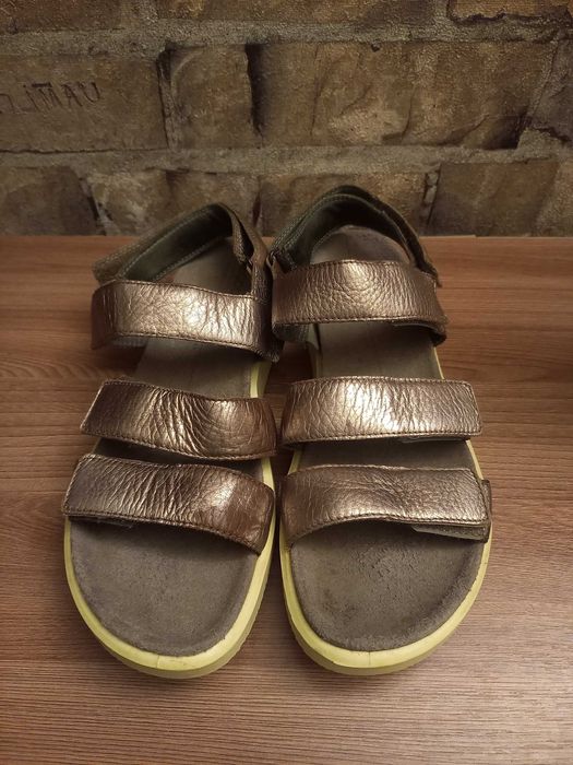 Сандалии.босоножки  ecco flowtразмер 39.