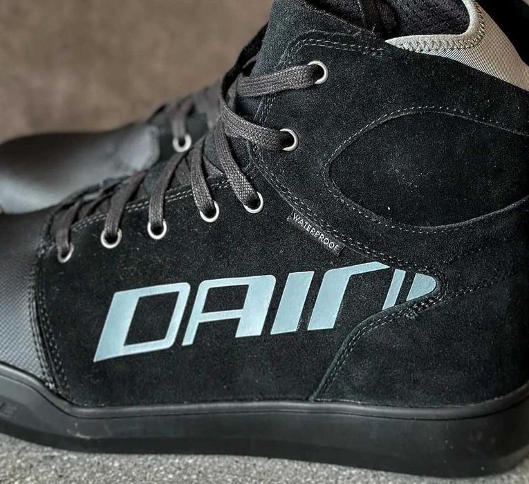 Botas NOVAS Dainese Impermeáveis em Preto/Cinza. Nr 41