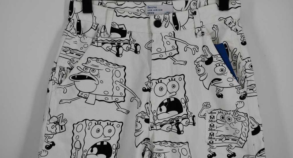 Jeansowe spodenki Bershka Sponge Bob 38