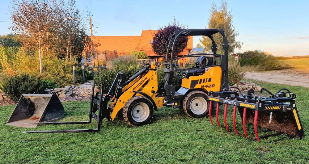 Usługi minitraktorkiem z Glebogryzarka, ładowarka, minikoparka