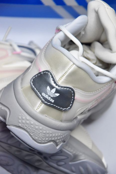 Жіночі Кросівки Адідас OZWEEGO Plus(37,39,40,41)