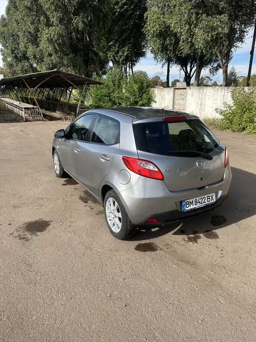 Mazda 2 (2011год)