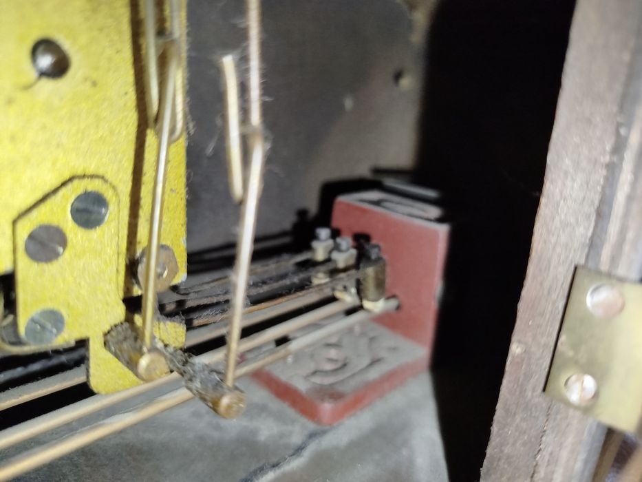 Антикварний годинник Hermle з боєм • Під реставрацію / на запчастини