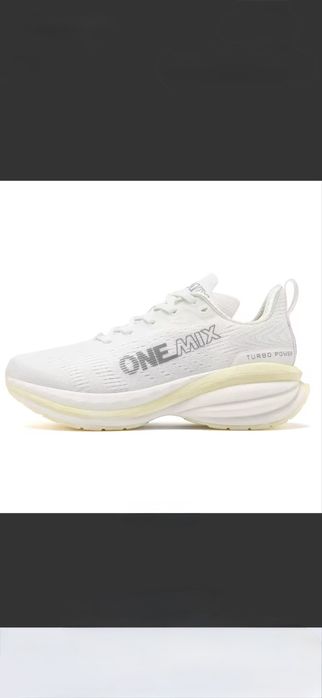 Buty do biegania ONEMix 43 r