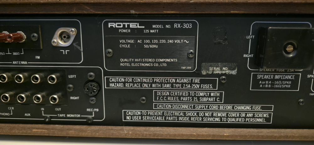 Rotel RX 303 amplituner/radio