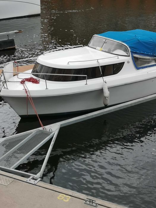 Łódź motorowa na sprzedaż lub maszoperia