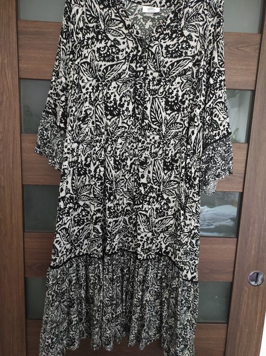 Sukienka Boho falbany