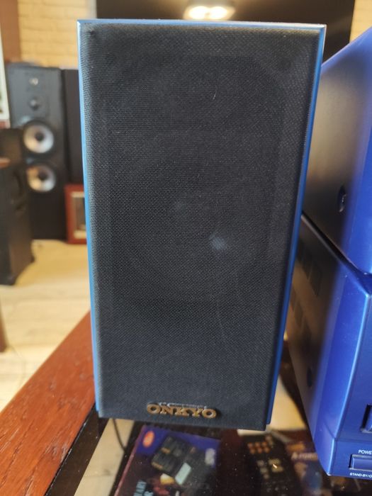 Mini wieża Onkyo CR-185