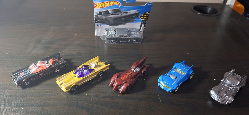 Hot Wheels Batman Batmobile