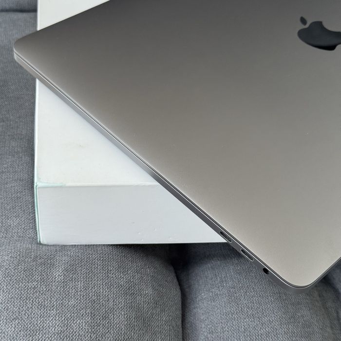 Apple Macbook Pro 2018 15 16/512 i7