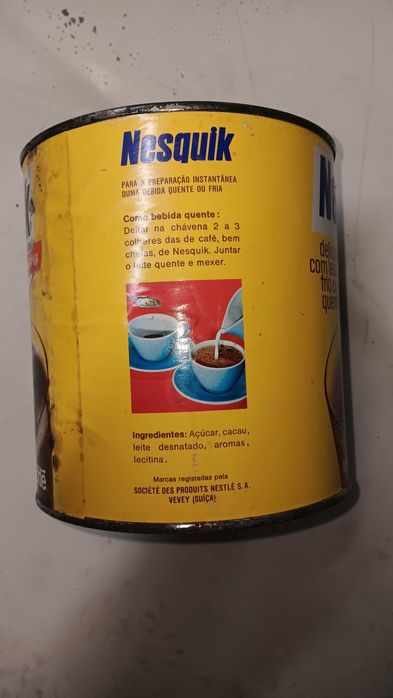 Latas de Nesquik de 850 g - anos 80