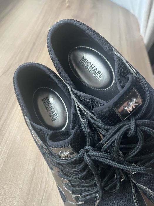 Жіночі кросівки на платформі Michael Kors