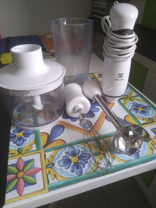 Blender reczny ELEKTROLU X model ESTM 3300.