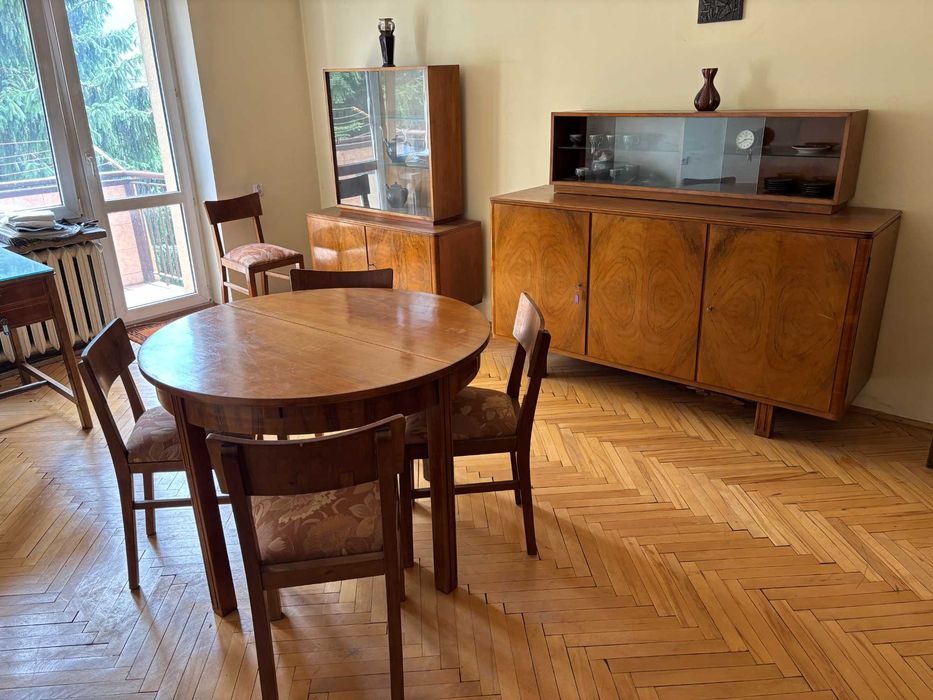 Jadalnia, Krakowskie Fabryki Mebli, 1955, oryginalny komplet /rozkładany stół, bufet, kredens/