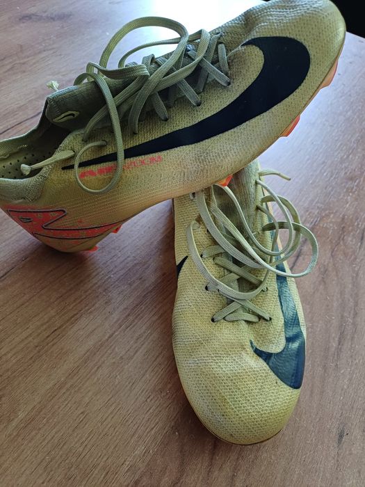 Buty sportowe korki Nike Merculiar