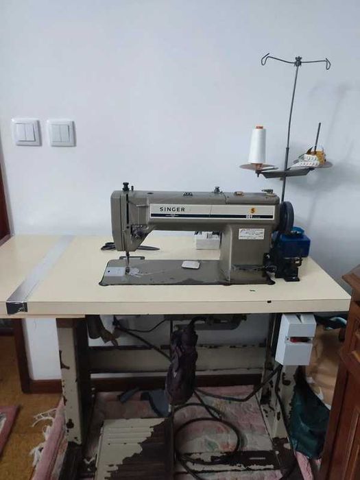 Máquina Industrial Singer 591