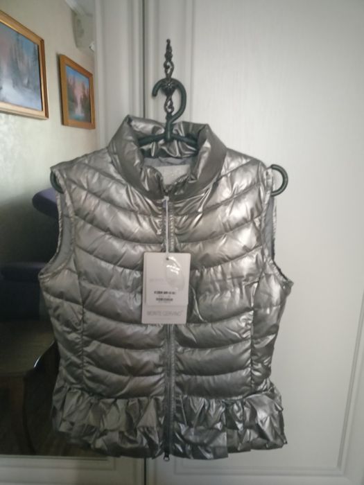 Продам жилетку  Monte Cervino