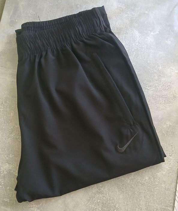 Nike pants dri-fit L