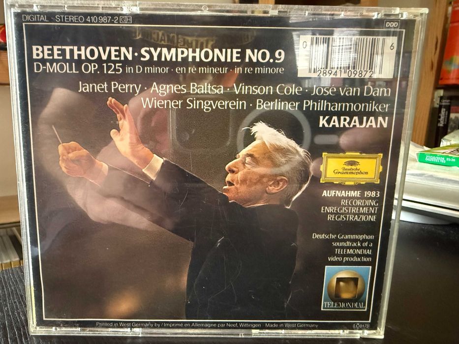 Beethoven – Symphonie No. 9 – Berliner Philharmoniker, Karajan