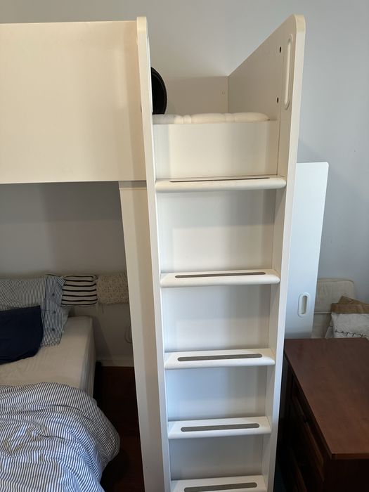 Cama alta/ beliche Ikea