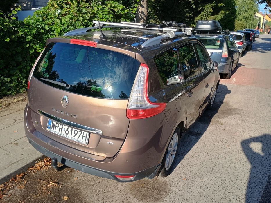 Renault Grand Scenic III 1.6 dCi 130 KM | 2 komplety kół | Hak | Uszkodzona głowica i wtryskiwacz