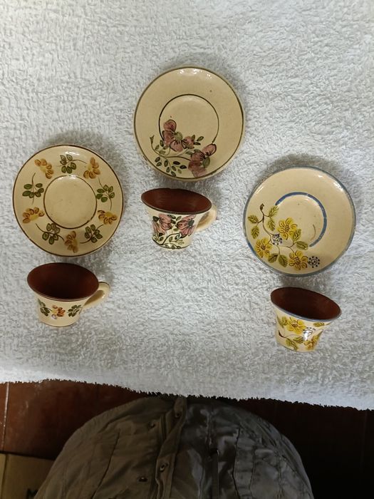 Em Viana do Castelo chávenas de café regionais alentejanas
