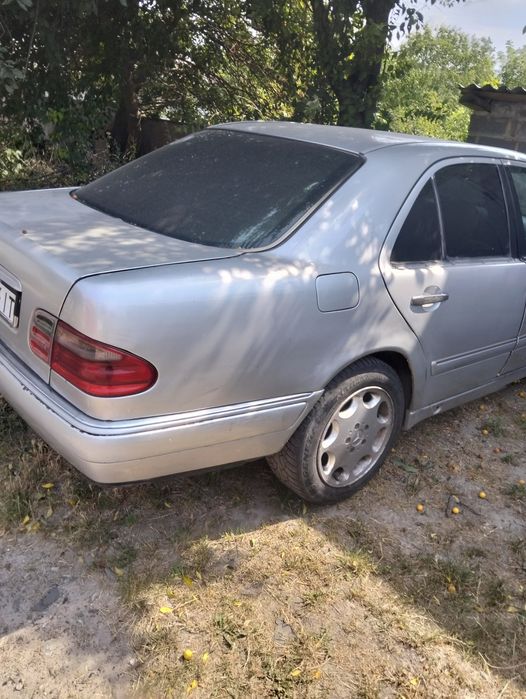 Mercedes -Benz w210(E-класс)