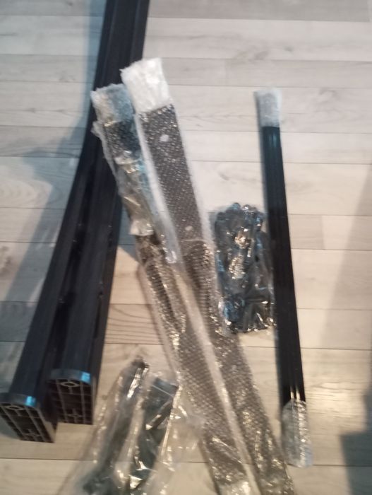 Garaż dla robota koszącego osłona zadaszenie do robota