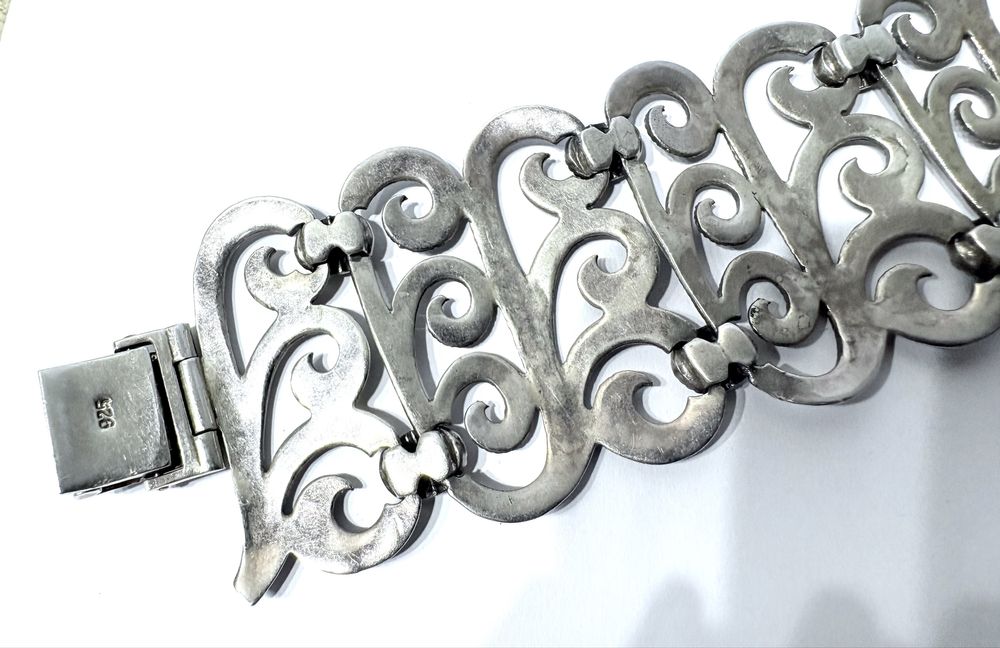 Magnífica larga pulseira/bracelete em prata contrastada com marcasitas