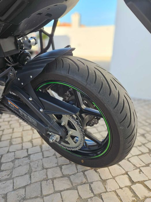 Cawazaki versys 650, de 2020, com 15200km,  6000€