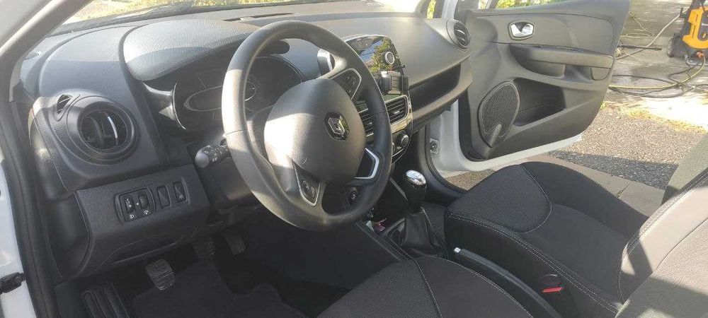 Автомобіль Рено Кліо