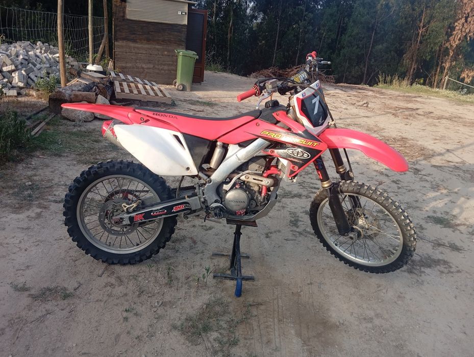 Vendo Honda CRF250R (2004) – Excelente Estado