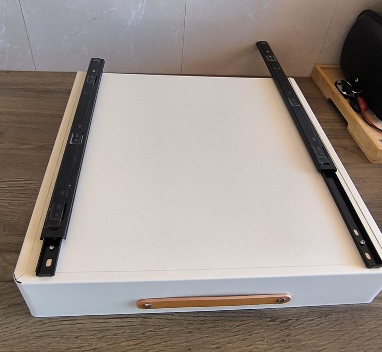 Gaveta extensível para colocar dentro dos móveis