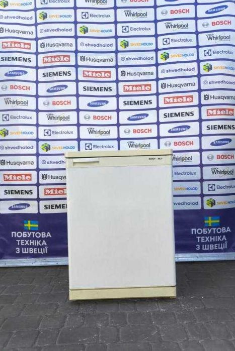 Морозильна камера б/в Bosch 115л під стільницю з Європи #08360