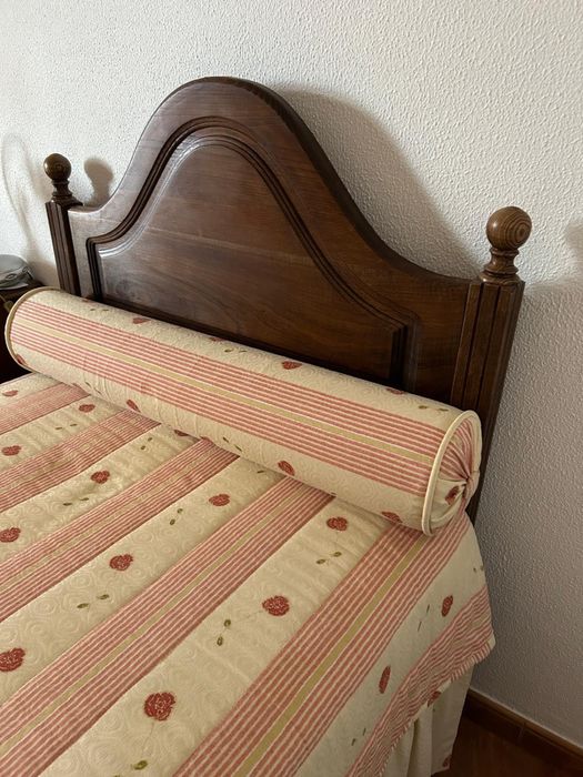 2 camas de solteiro + colchões