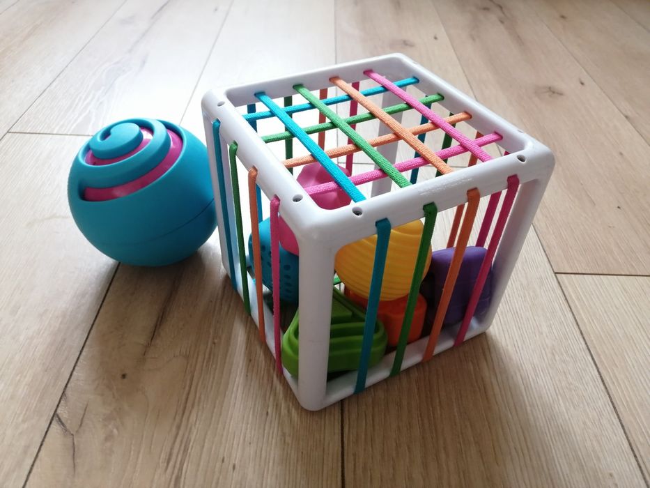Zabawki Fat Brain  Toys sorter kula OombeeBall oryginalne