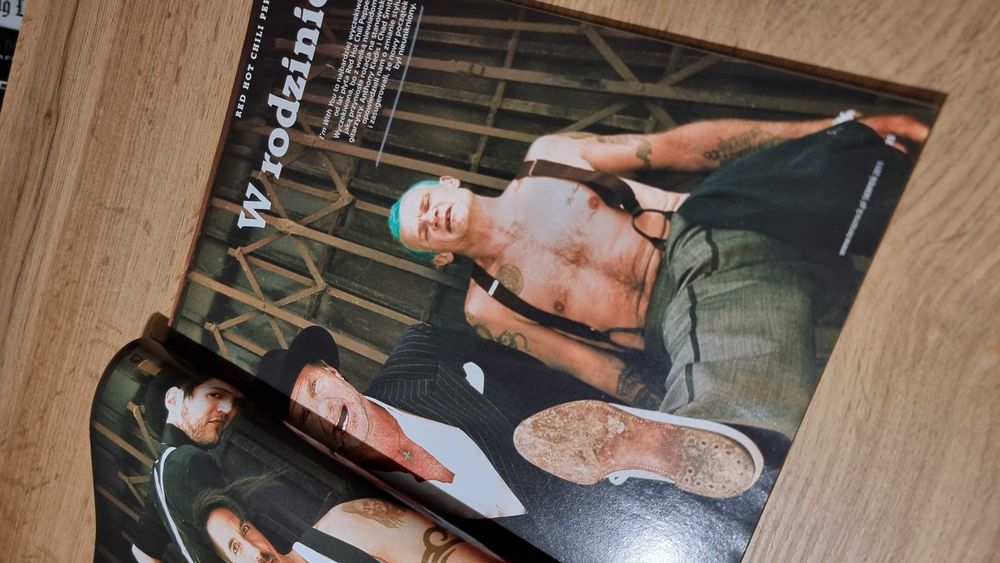 Teraz Rock 8/2011 - Red Hot Chili Peppers, Def Leppard, Disturbed