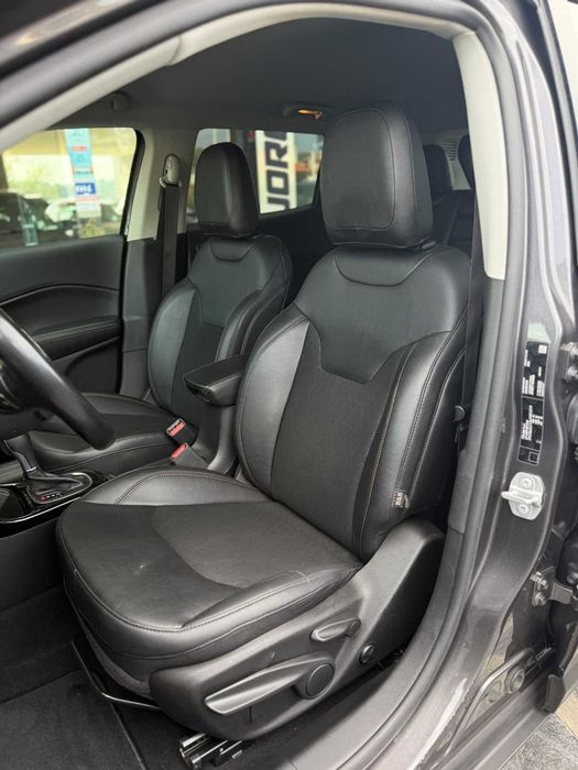 Jeep Compass Limited — photo 5