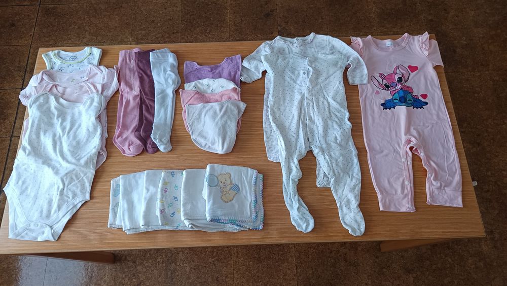 Conjunto de roupa para menina