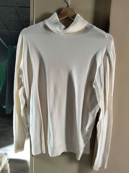 Várias camisolas como novas