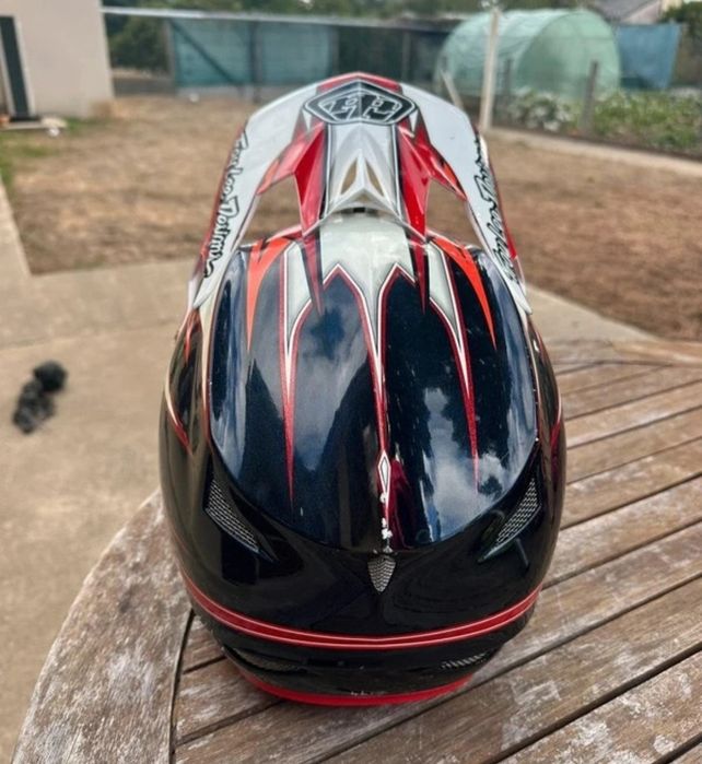 Capacete Troy lee designs D3