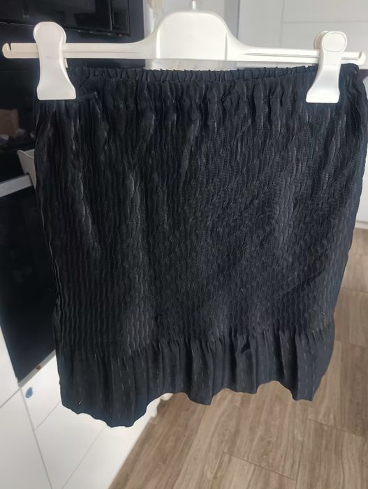 Czarna spódniczka plisowana r140-158